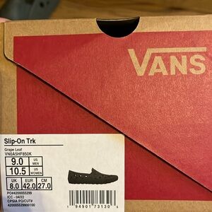 “Grape leaf” color VANS SLIP ON. 9.0 men’s and 10.5 women’s.